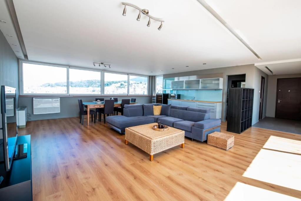 Appartement Luxury Loft By Boy à Patras Extérieur photo